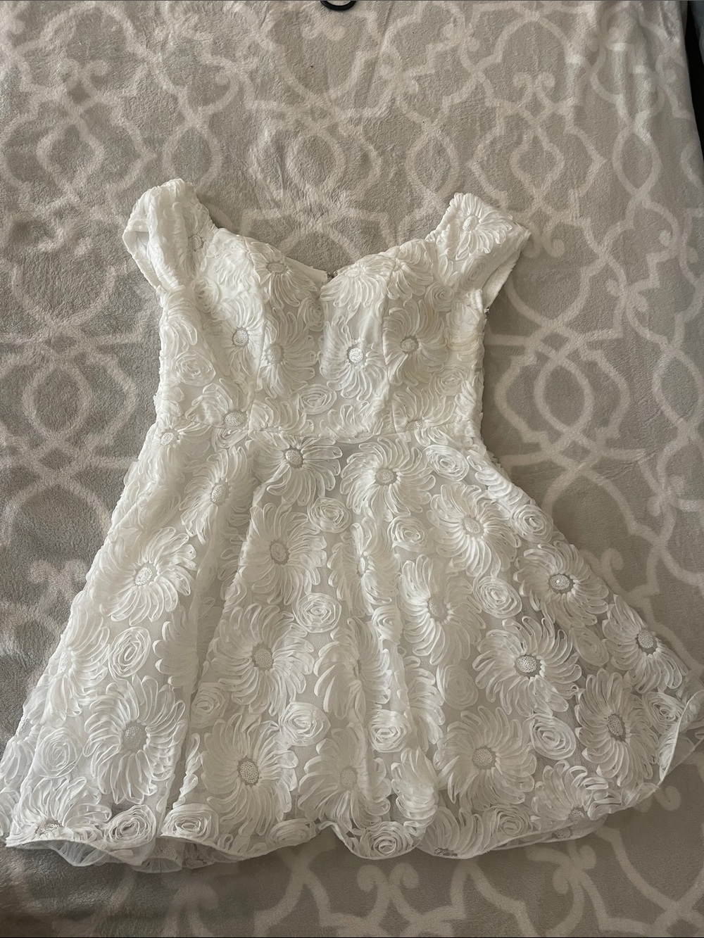 Fashion Nova White Floral Appliqué Party Dress for Girls